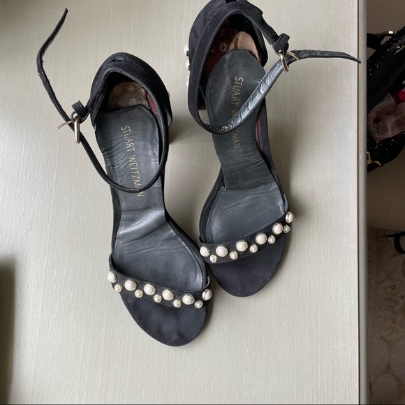 Stuart Weitzman black suade block heel w/ pearl white gold details in size 9.5 - Picture 8 of 16